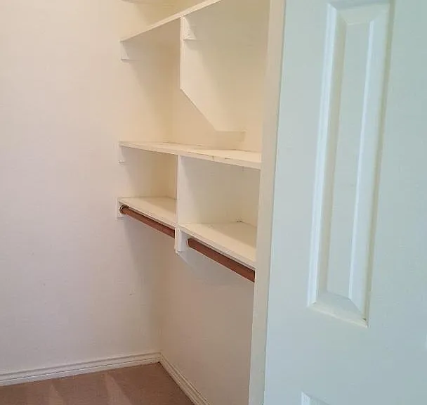 8609 Berwick Dr — Photo 5