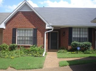 1070 Hunters Lake Dr, Cordova, TN 38018