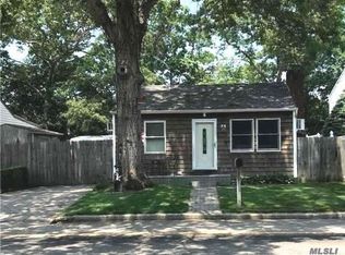 4925 Express Dr S, Ronkonkoma, NY