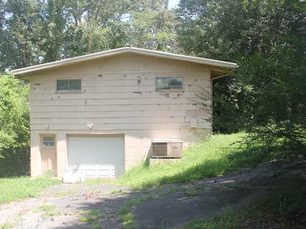 11 Gail Cir, Rossville, GA 30741