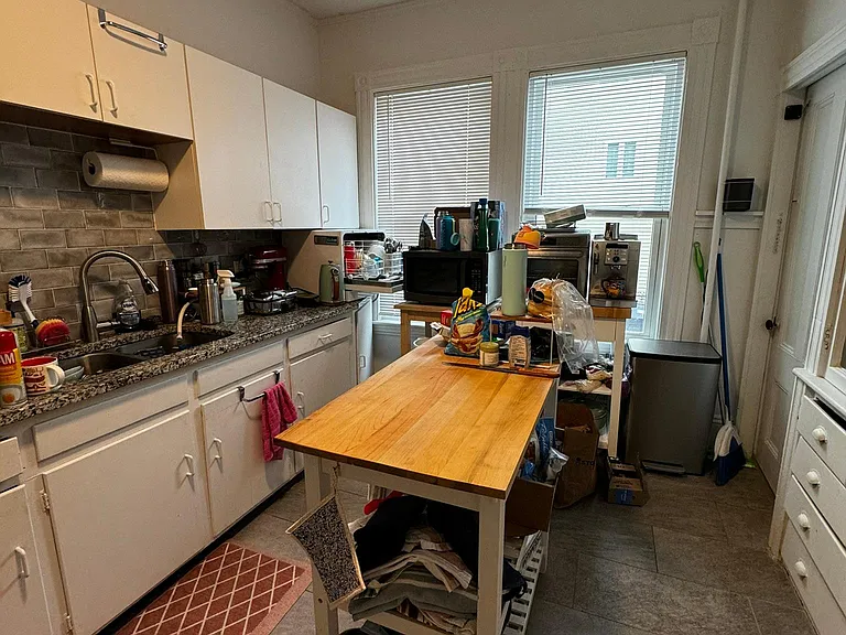 205 Lowell St — Photo 23
