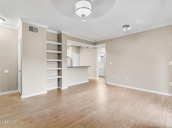 8539 GATE Parkway #433, Jacksonville, FL 32216