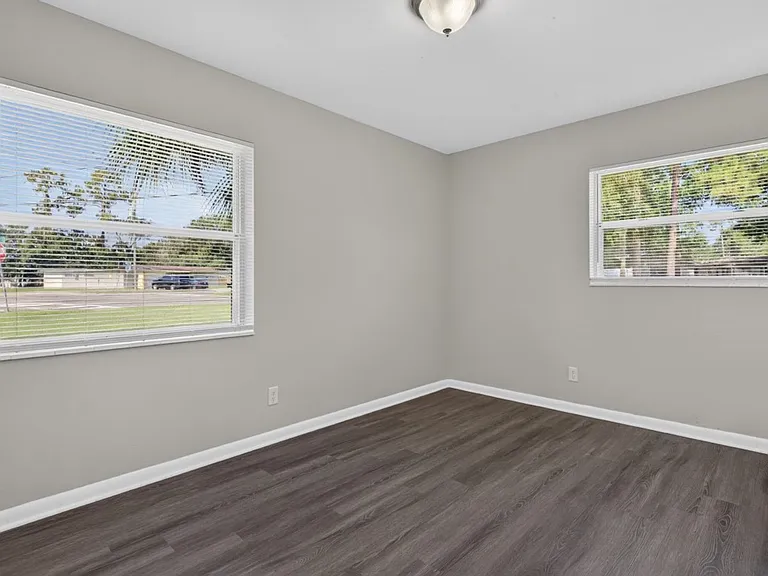 5503 Boeing Dr — Photo 19