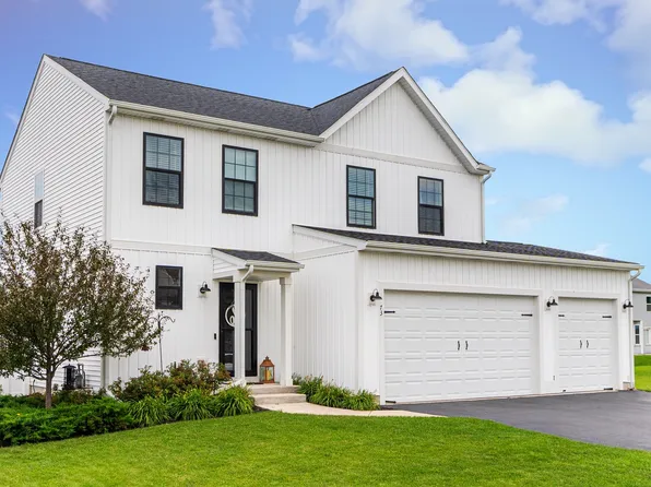 73 W Crabapple Ave, Cortland, IL 60112