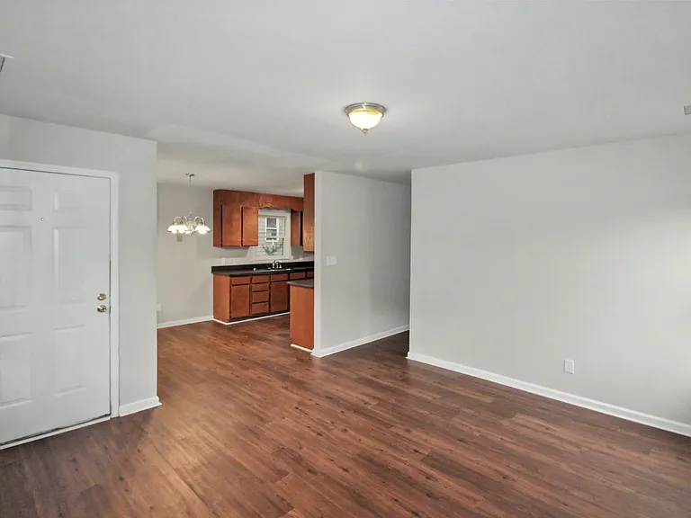 1228 Pegram St — Photo 4