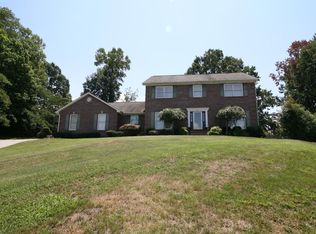 1427 Tainan Dr, Maryville, TN 37804