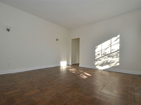 3rd image of 3420 32nd St APT 2A