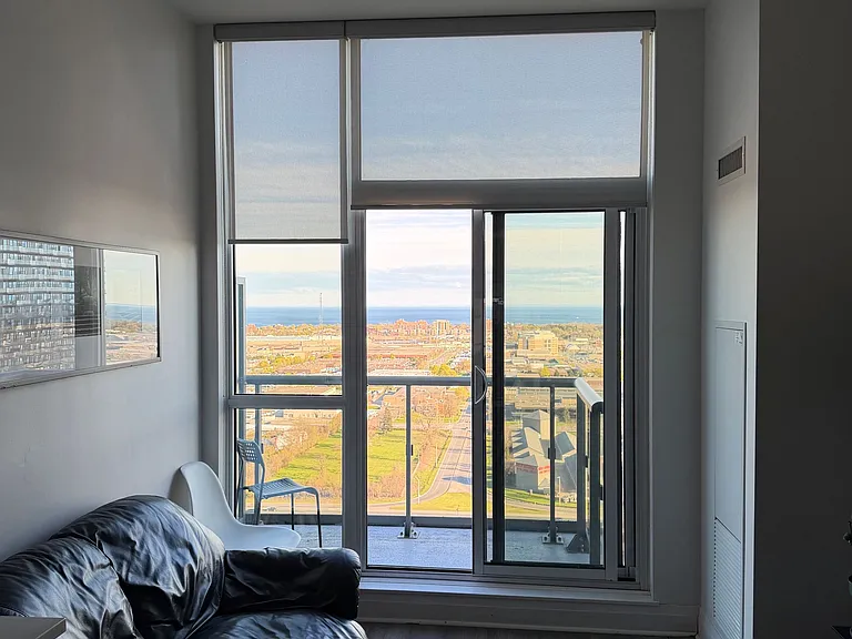 17 Zorra St #Penthouse 2405 — Photo 9