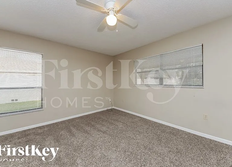 610 Fresno Ct — Photo 11