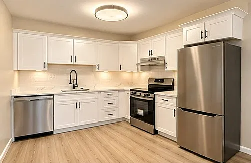 2 bed, 998 sqft, $1,950 — Photo 3