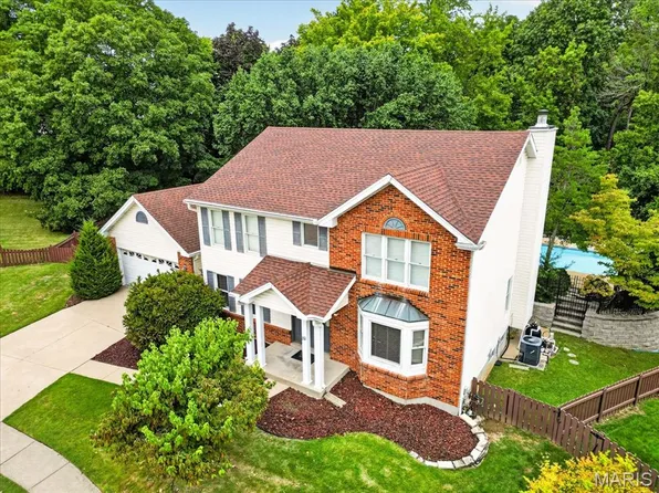 11 Fleurie Dr, Florissant, MO 63031