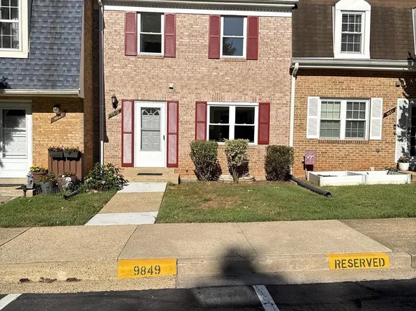9849 Lakepointe Dr, Burke, VA 22015