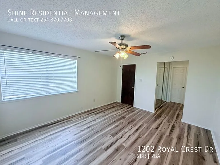 1202 Royal Crest Dr — Photo 33