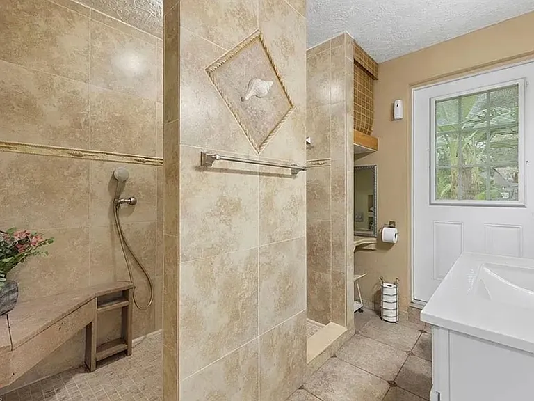 1535 Ransom St — Photo 10