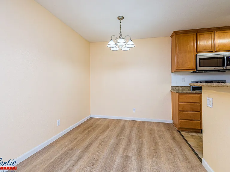 2750 Somerset Park Cir — Photo 4