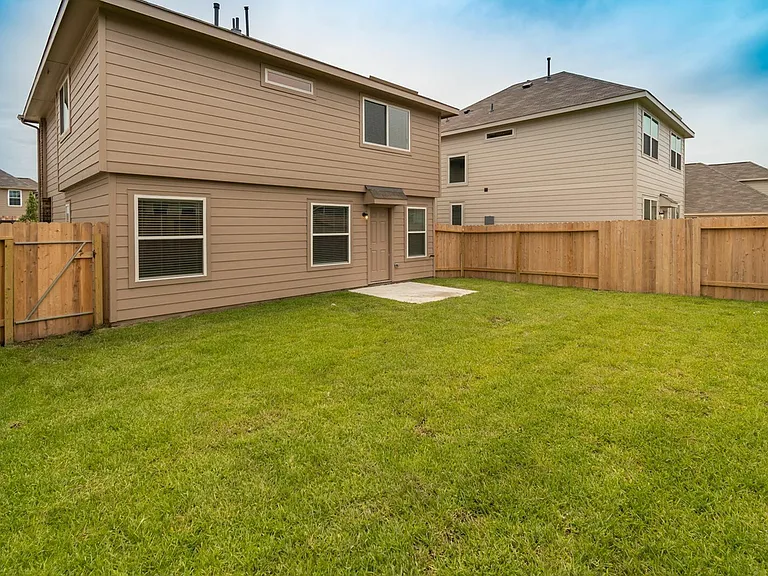 Lacey Bell Ln — Photo 3