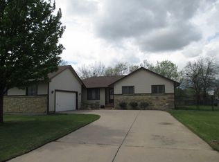 167 S Williamsburg St, Andover, KS 67002