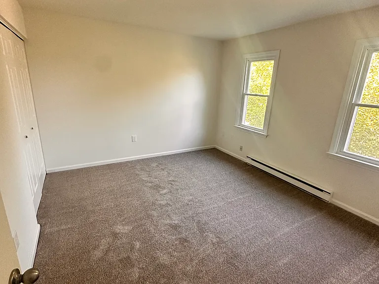 216 Black Horse Dr — Photo 3