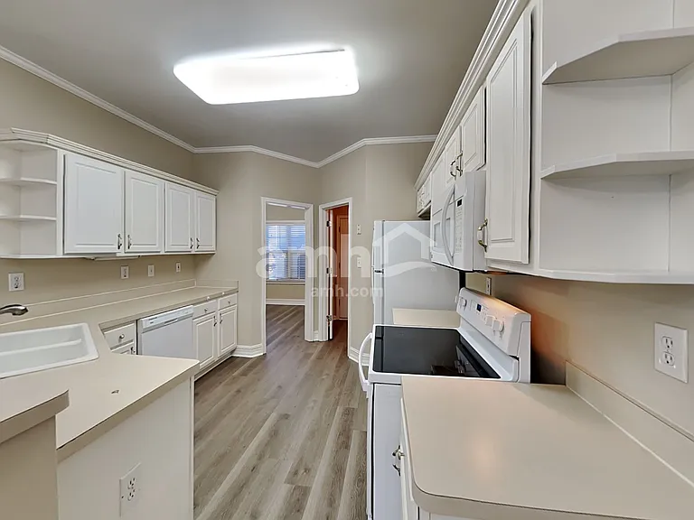 153 Brookhaven Ln — Photo 4