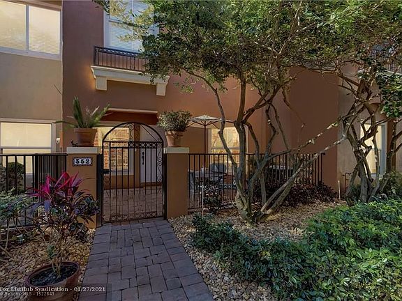 2nd image of 352 Lake Monterey Cir