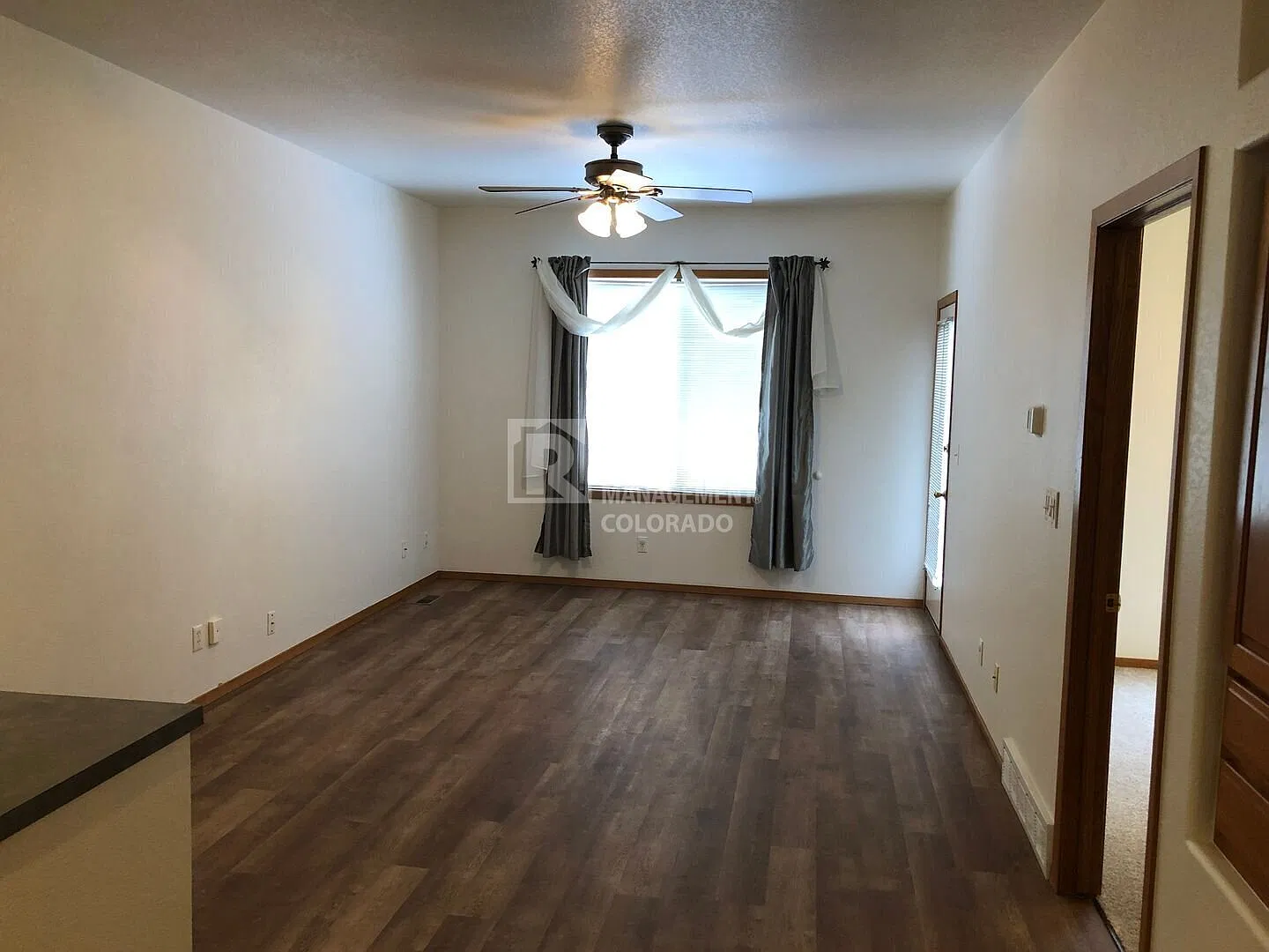 Spacious 2 Bed + 2 Offices | 2 Bath Duplex with Finished Basement, Fenced Yard & Garage in West L... — Photo 4