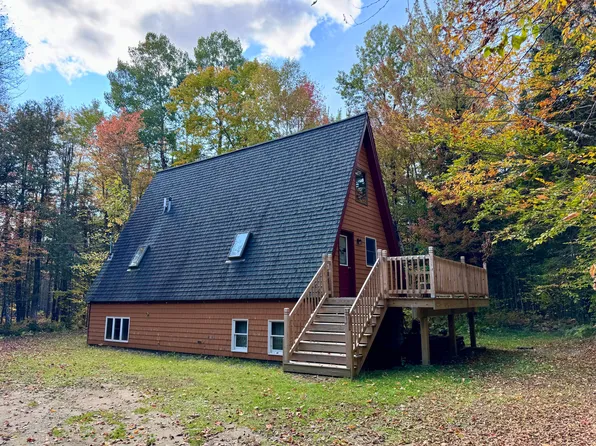 325 West Kingfield Road, Kingfield, ME 04947