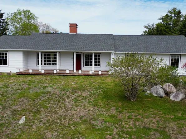 41 Eisnor Rd, Chester, NS B0J 1K0