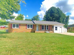608 Apple St, Green Forest, AR 72638
