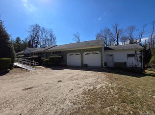 858 Fort Salonga Road, Northport, NY 11768