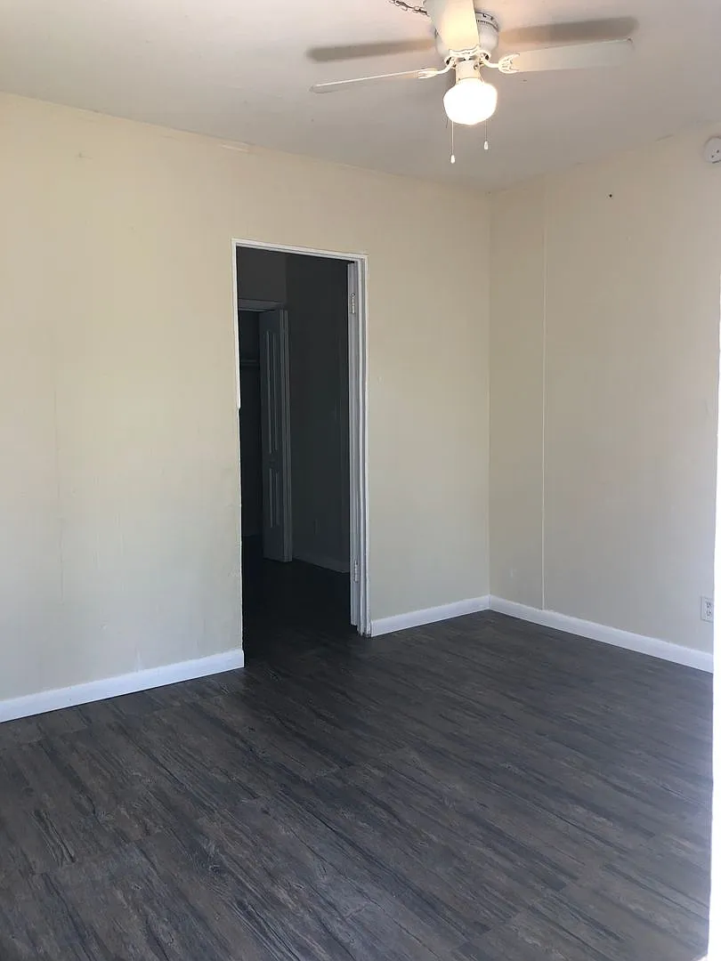 211 Sw 7 Ave - Sky201 — Photo 4