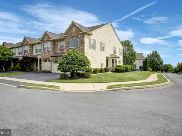447 Nursery Dr N, Mechanicsburg, PA 17055