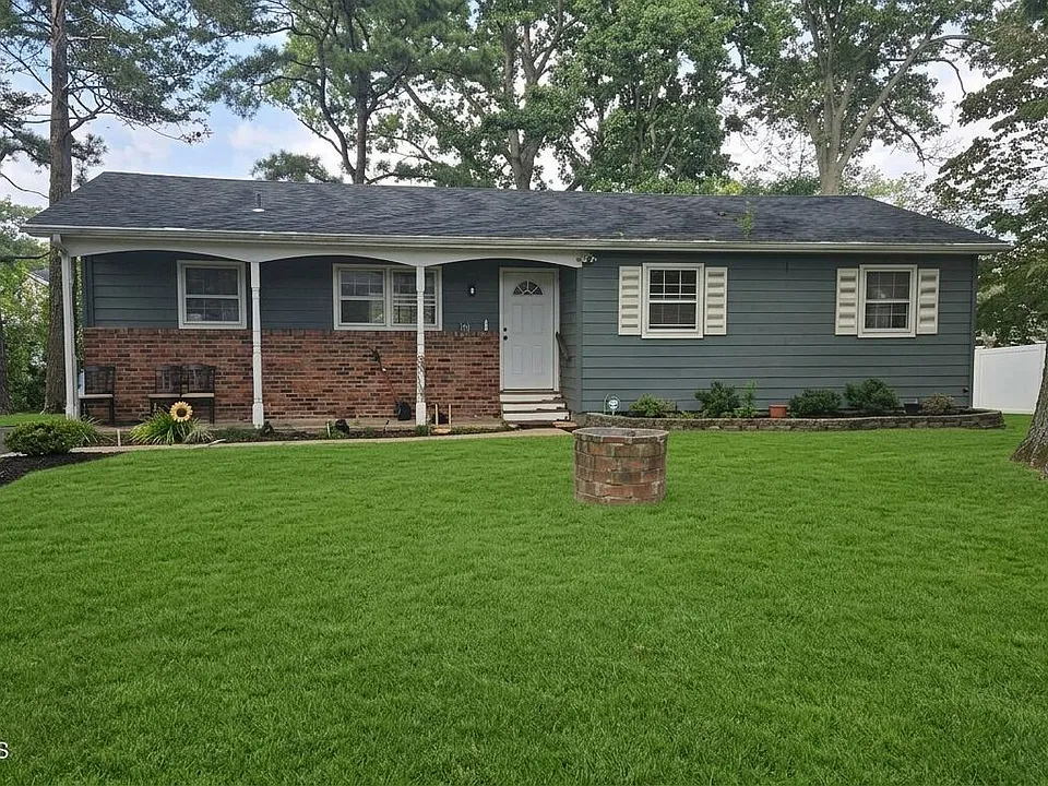 8 Oak Leaf Ln