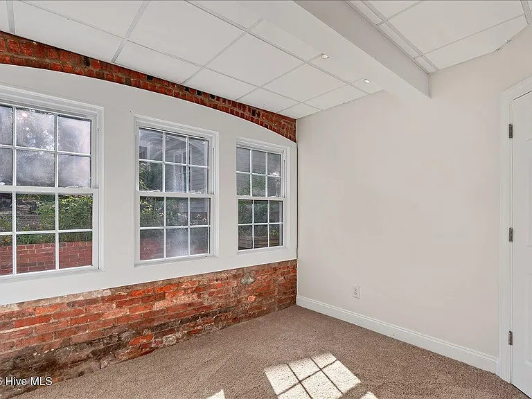 430 N Ridge St — Photo 56