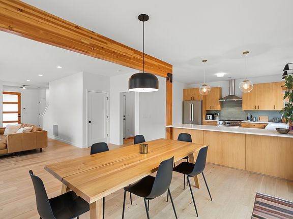 5th image of 1515 SE 57th Ave