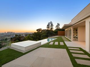 8515 W Hedges Way, West Hollywood, CA 90069