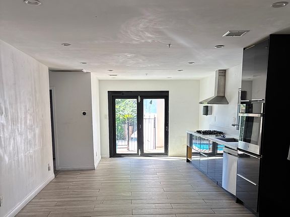 Living space/ kitchen