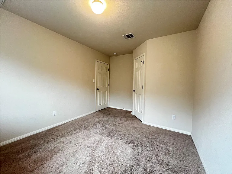 2708 Cottonwood Shores Dr — Photo 36
