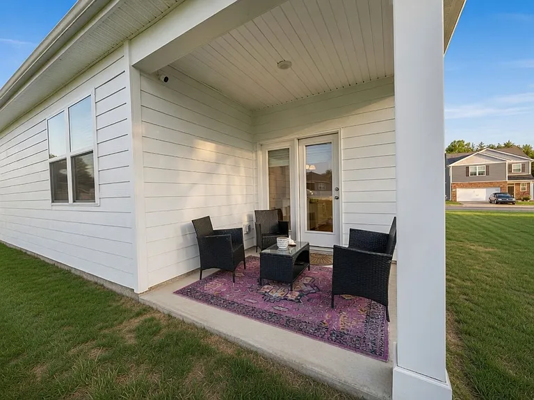 156 Olivia Cir — Photo 17