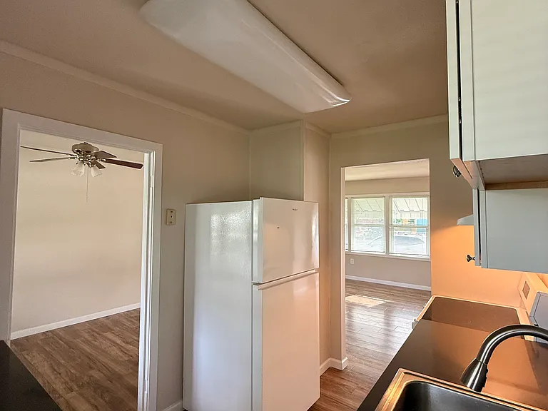 1520 Mahan Ave — Photo 8
