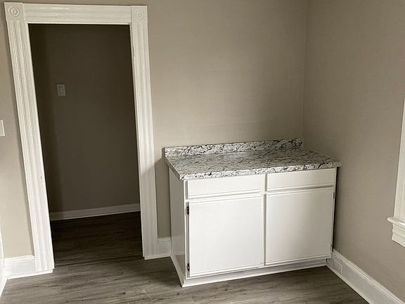 5th image of 526 Delaware Ave #77B451268