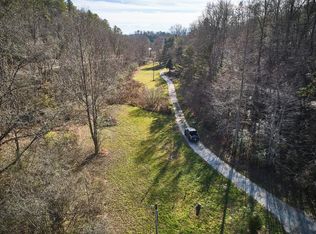 35 Cotton Rd, Franklin, NC 28734