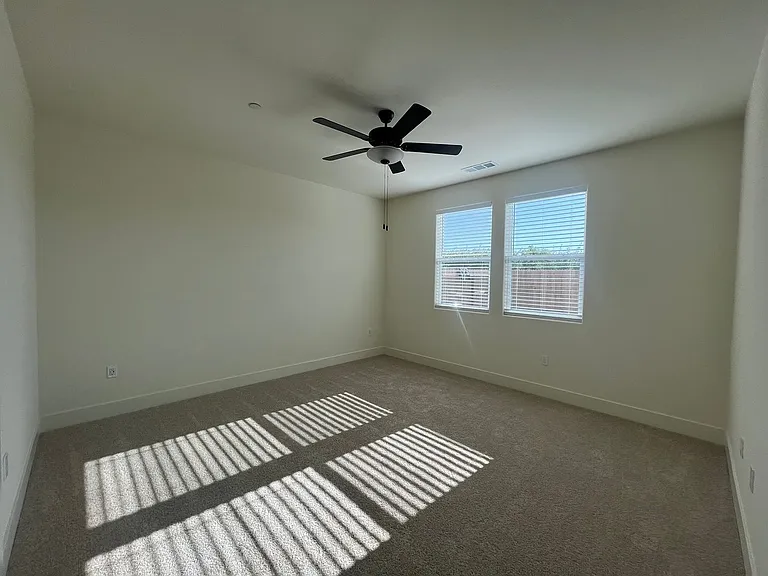2312 N Kayenta St — Photo 6