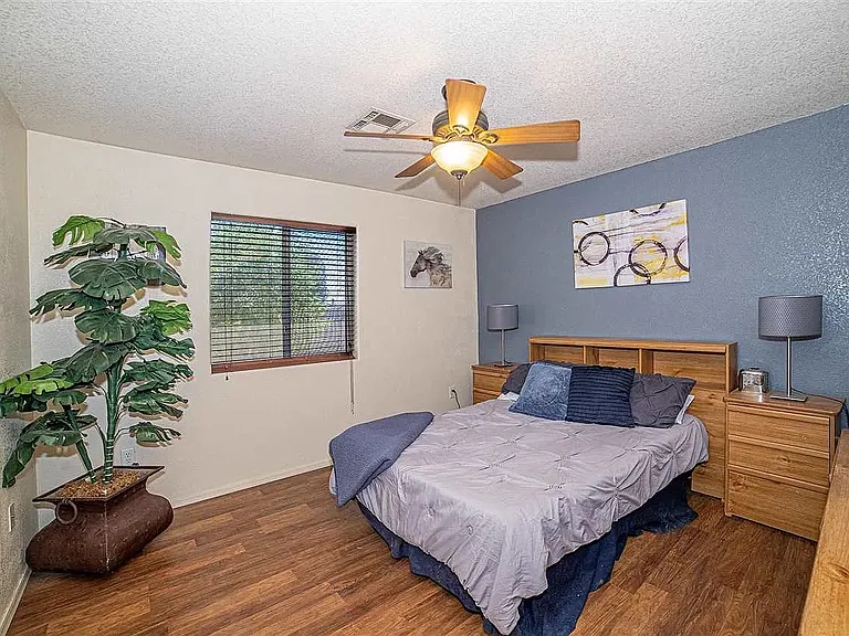 5435 E 30th Pl — Photo 9