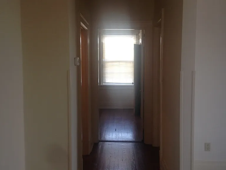 713-715 Clay St — Photo 12