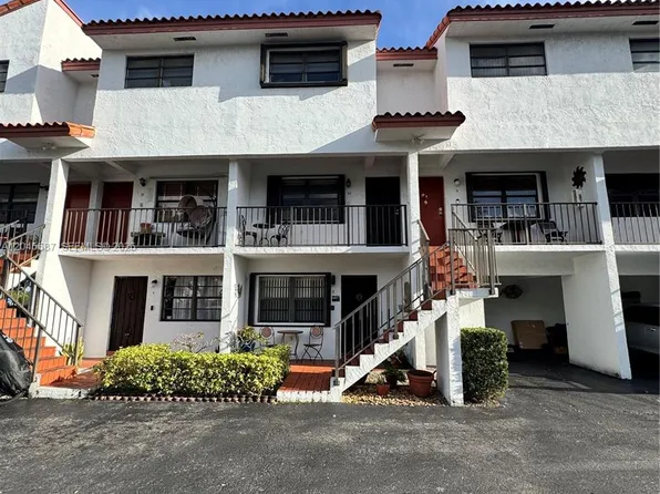 421 Swallow Dr, Miami Springs, FL