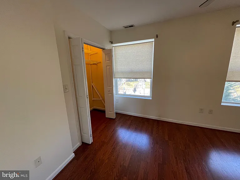 514 Columbia Rd NW — Photo 11