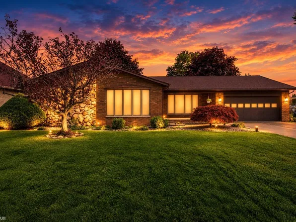 31021 N River Rd, Harrison Township, MI 48045