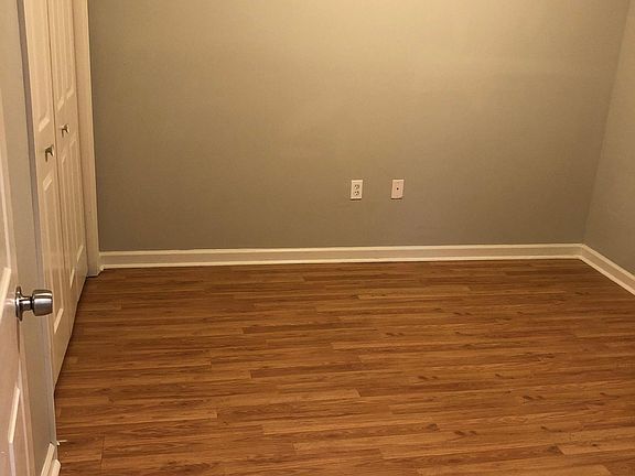 3rd image of 8473 Florida Blvd APT E4