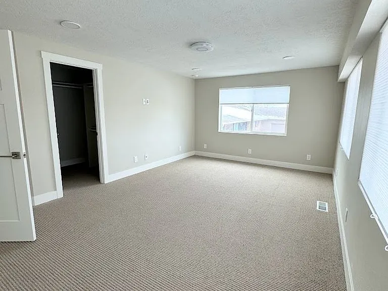 255 W 1700 S — Photo 14