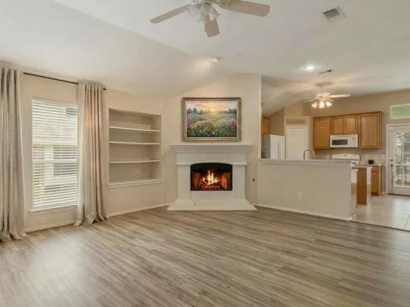 273 Sunset Path S, Montgomery, TX 77316